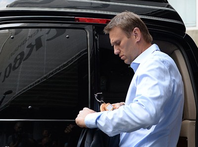 Хичкок & Лица, Склонные к побегу